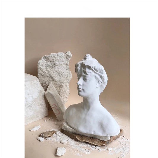Classical White Bust Sculpture - Handmade Ceramic Statue, Greco-Roman Inspired Decorative Art for Modern Interiors (20x10x24cm)